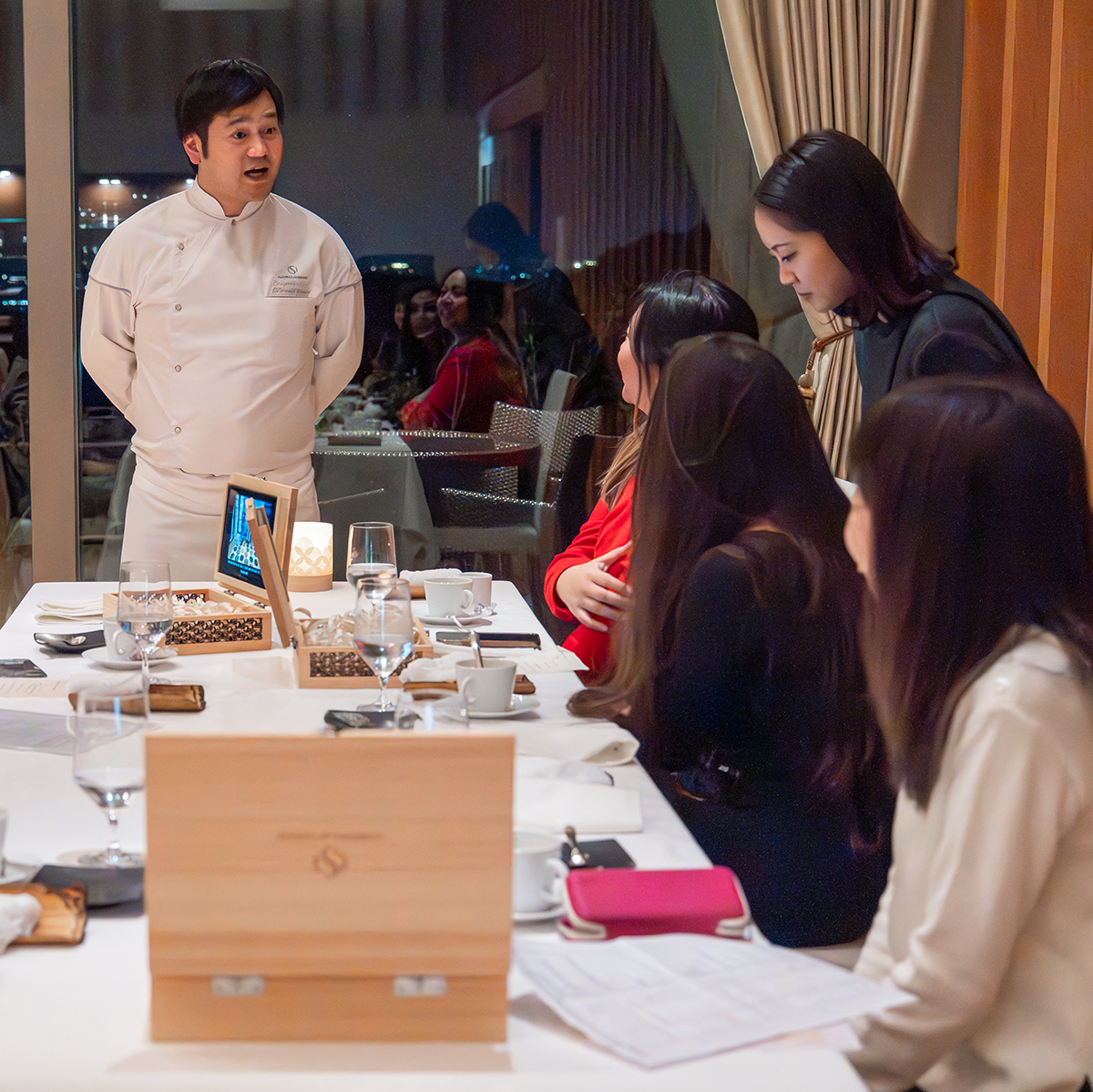  
 	明日香村地元食材を使用し、女帝をイメージした特別ディナーメニュー