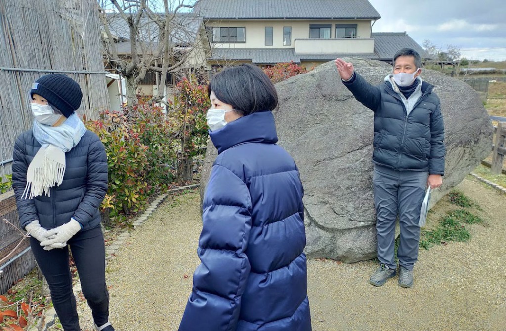 飛鳥時代の歴史を体感するサイクリングツアーの様子