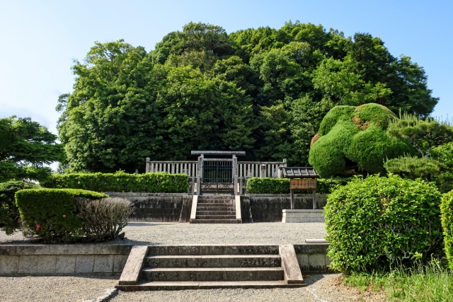 明日香村の天武・持統天皇陵